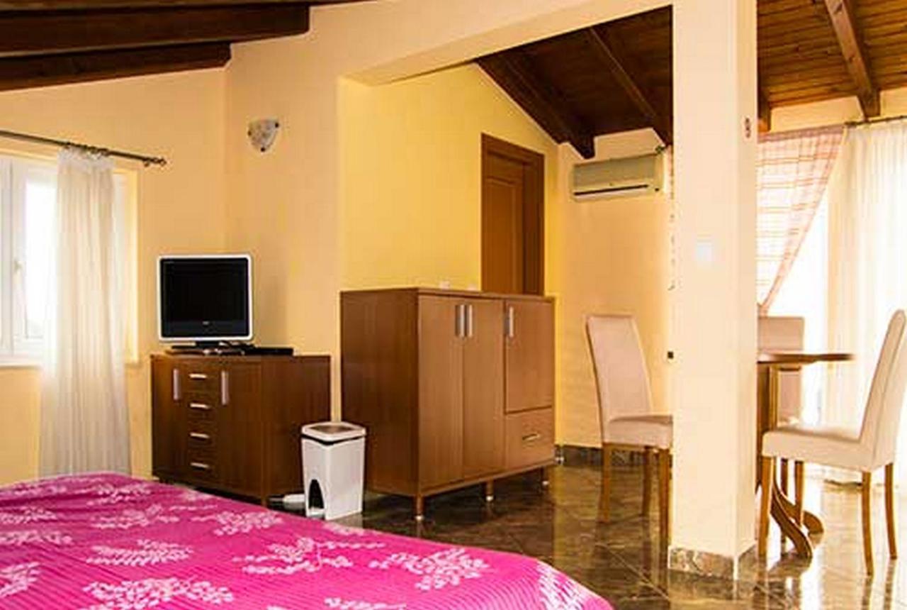 Apartments Barisic Hrvatskih Zrtava 404 Seget Vranjica Τρογκίρ Εξωτερικό φωτογραφία